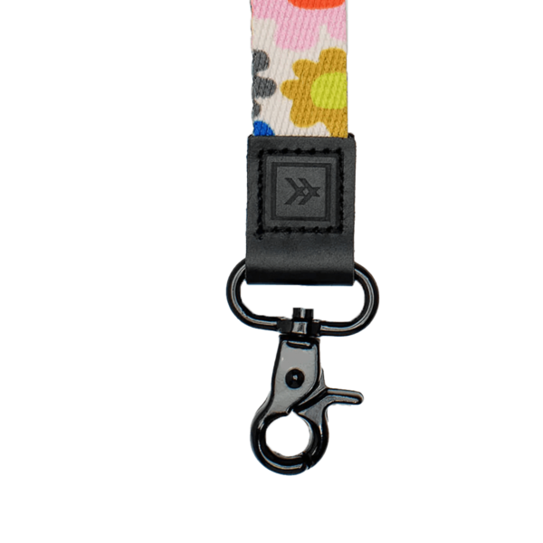 thread neck lanyard stevie